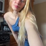 Exhibitionist Blonde Girls &#8211; Bra Down