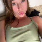 Show Your Pussy &#8211; Sexy 19y/o slut spreading pink holes