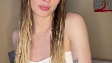 TikTok Exhibitionist Girls Transition